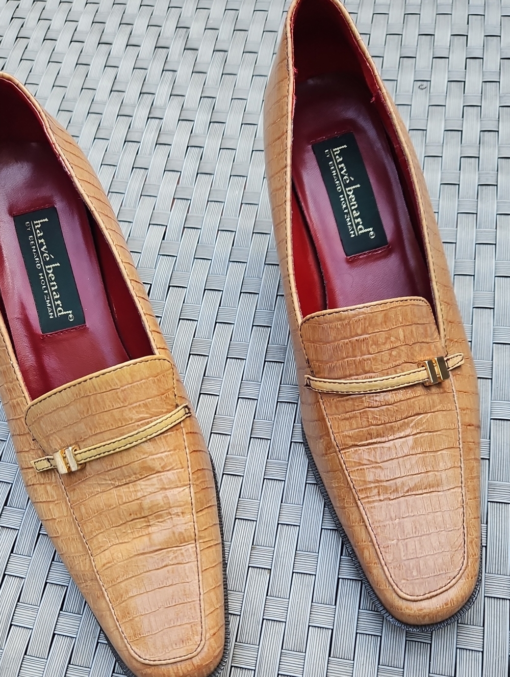*Vintage Harve Benard Tan Croc-Embossed Loafers  Red Interior Gold Bit Size 7.5M